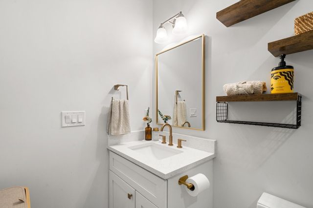 24 Bradshaw St 4, Boston, MA 02121