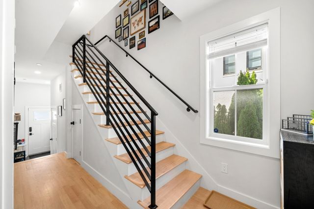 24 Bradshaw St 4, Boston, MA 02121