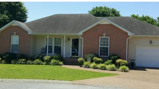 111 Edgeview Ct, Hendersonville, TN 37075