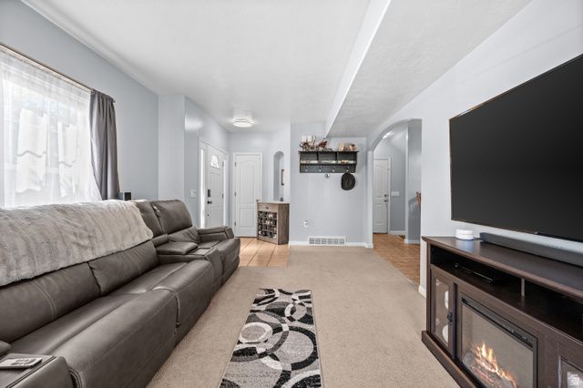 7626 S CALENDULA LN, West Jordan, UT 84081