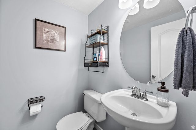 7626 S CALENDULA LN, West Jordan, UT 84081