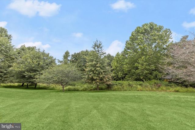 14242 MEADOW LAKE DR, Glenelg, MD 21737