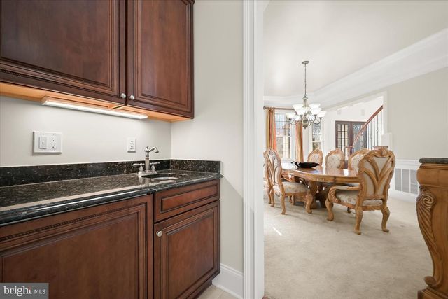 14242 MEADOW LAKE DR, Glenelg, MD 21737