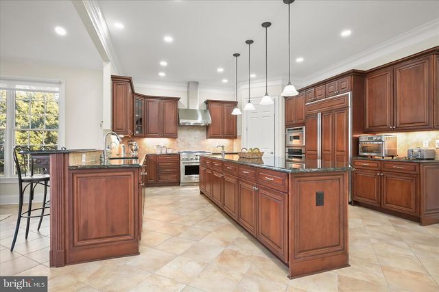 14242 MEADOW LAKE DR, Glenelg, MD 21737