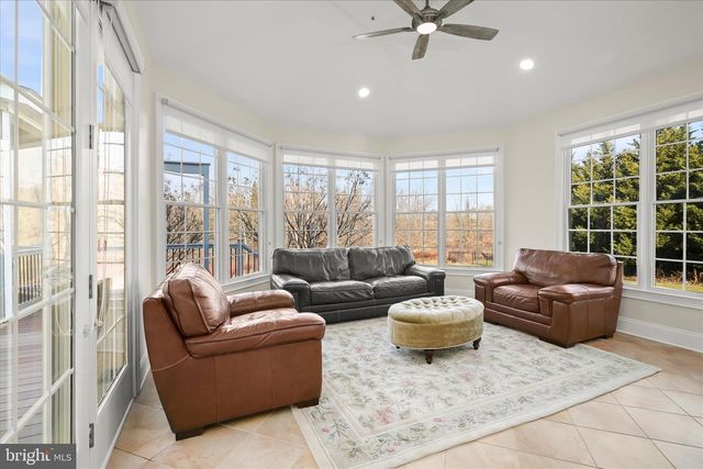 14242 MEADOW LAKE DR, Glenelg, MD 21737