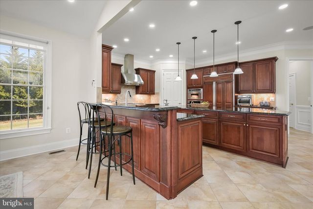 14242 MEADOW LAKE DR, Glenelg, MD 21737