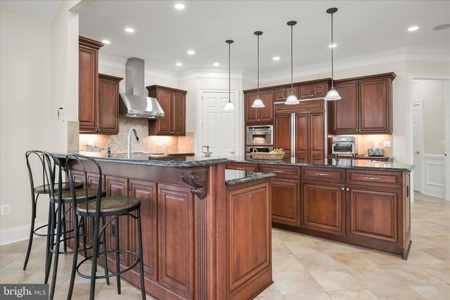 14242 MEADOW LAKE DR, Glenelg, MD 21737