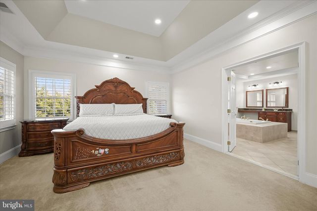 14242 MEADOW LAKE DR, Glenelg, MD 21737