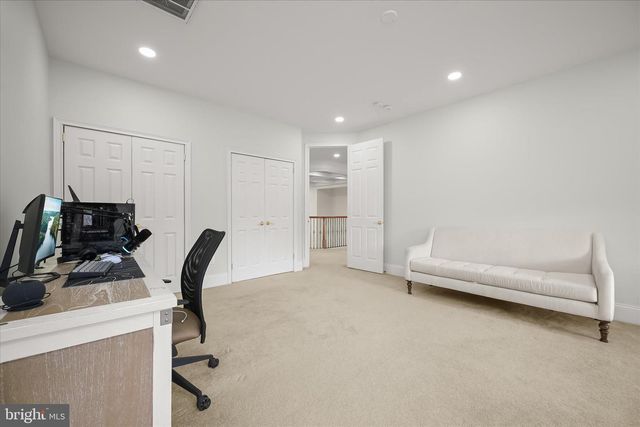 14242 MEADOW LAKE DR, Glenelg, MD 21737