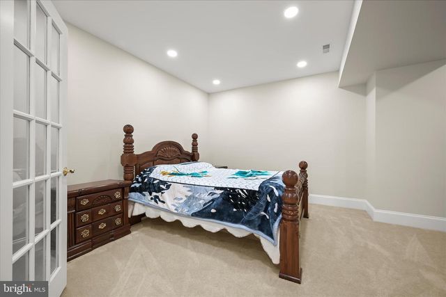 14242 MEADOW LAKE DR, Glenelg, MD 21737