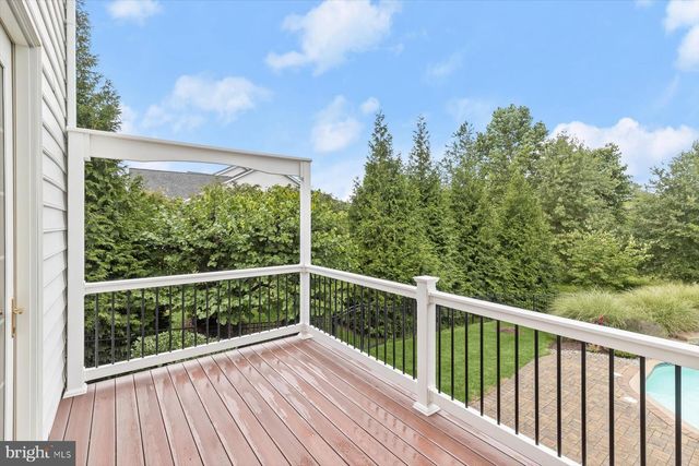 14242 MEADOW LAKE DR, Glenelg, MD 21737