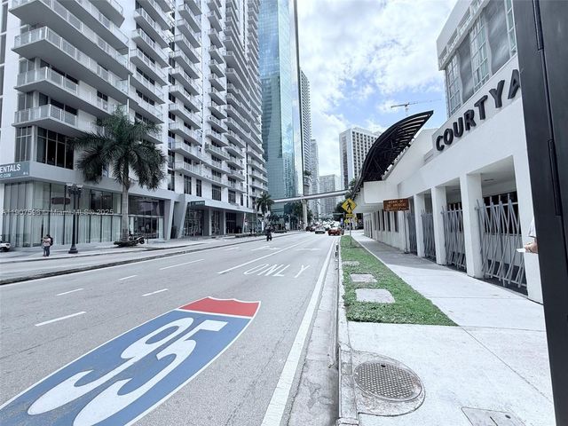 150 SE 2nd Ave 208, Miami, FL 33131