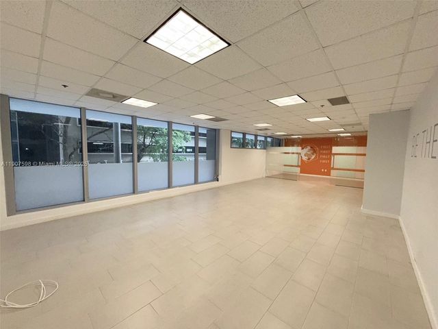 150 SE 2nd Ave 208, Miami, FL 33131