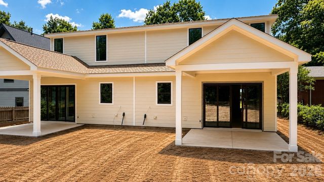 2621 Springway Drive, Charlotte, NC 28205