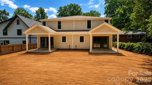 2621 Springway Drive, Charlotte, NC 28205