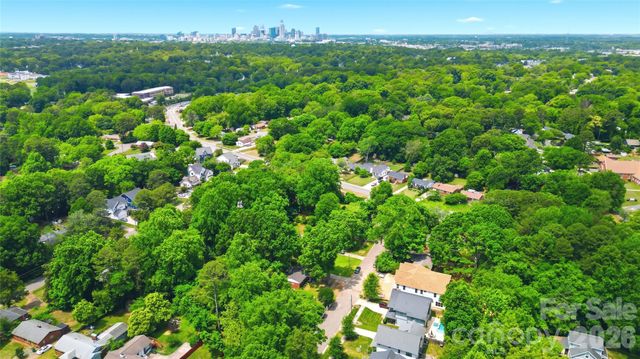 2621 Springway Drive, Charlotte, NC 28205
