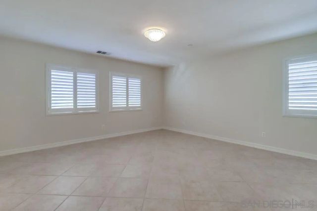 17020 New Rochelle Way, San Diego, CA 92127