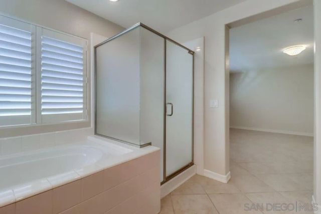 17020 New Rochelle Way, San Diego, CA 92127