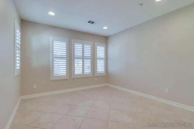 17020 New Rochelle Way, San Diego, CA 92127