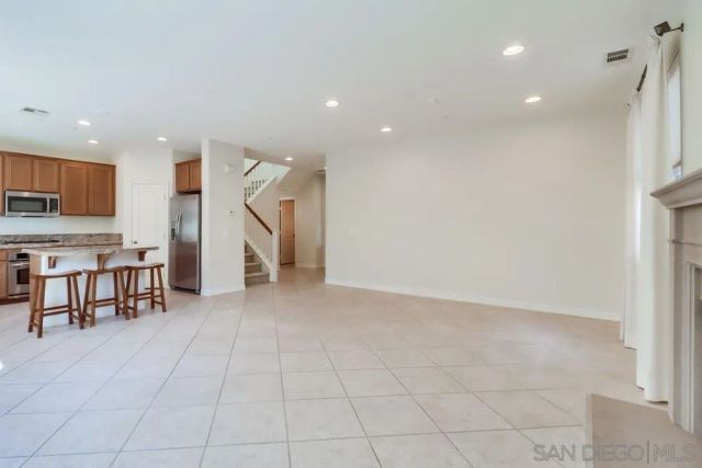 17020 New Rochelle Way, San Diego, CA 92127