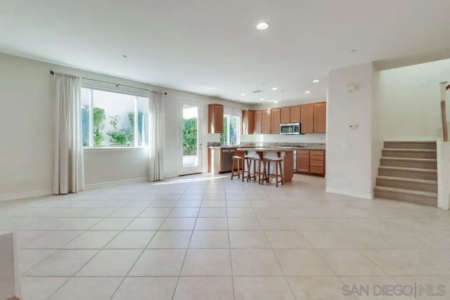 17020 New Rochelle Way, San Diego, CA 92127