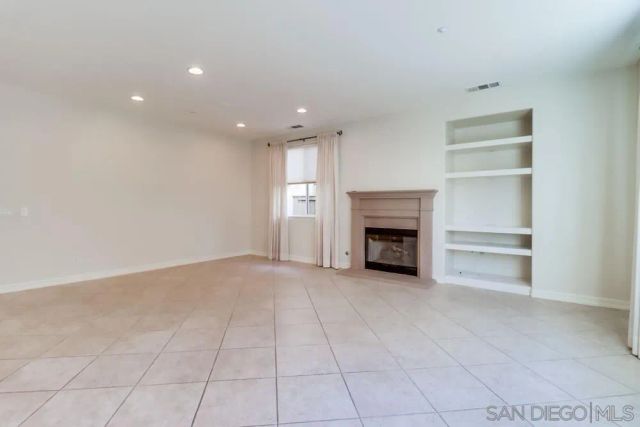 17020 New Rochelle Way, San Diego, CA 92127