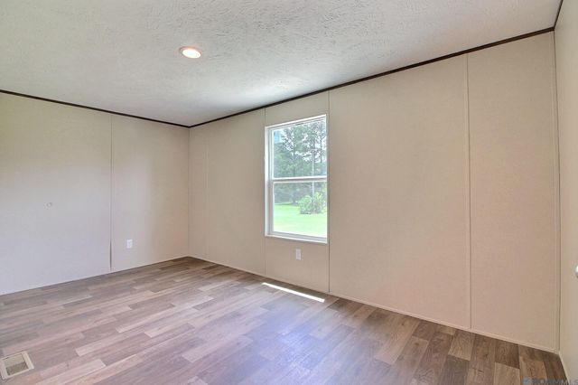 89 Sibley Rd, Pine Grove, LA 70453