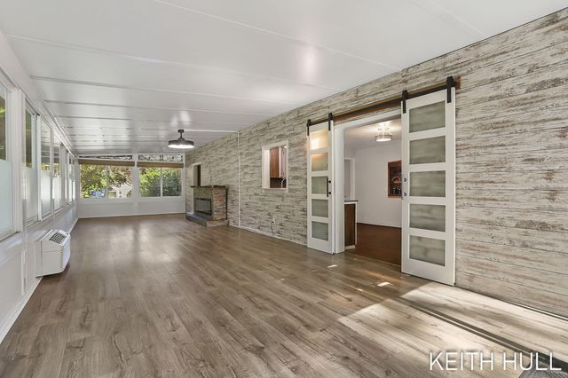 1328 Maplerow Avenue Nw, City Of Walker, MI 49534