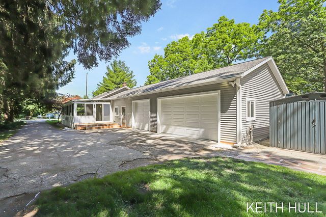 1328 Maplerow Avenue Nw, City Of Walker, MI 49534