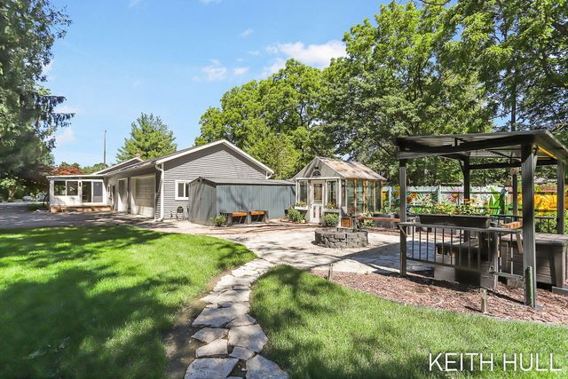 1328 Maplerow Avenue Nw, City Of Walker, MI 49534