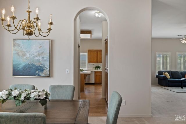 10716 Rising Sun Drive, Bakersfield, CA 93312