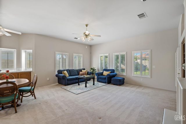 10716 Rising Sun Drive, Bakersfield, CA 93312