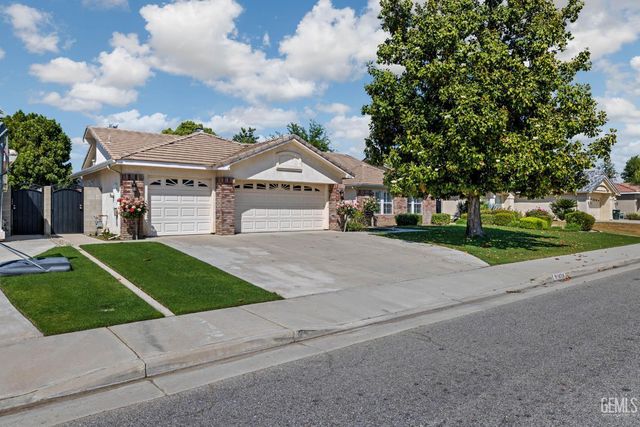 10716 Rising Sun Drive, Bakersfield, CA 93312