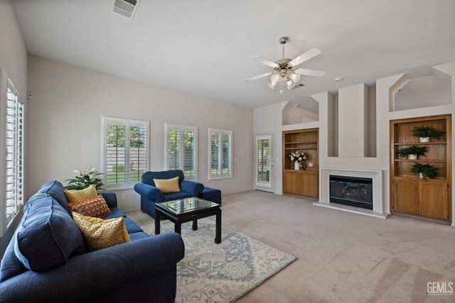 10716 Rising Sun Drive, Bakersfield, CA 93312