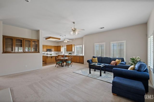 10716 Rising Sun Drive, Bakersfield, CA 93312