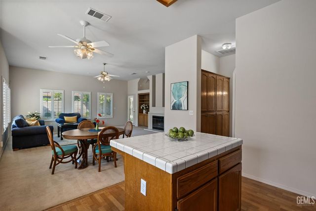 10716 Rising Sun Drive, Bakersfield, CA 93312