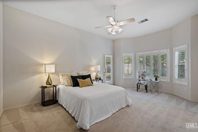 10716 Rising Sun Drive, Bakersfield, CA 93312