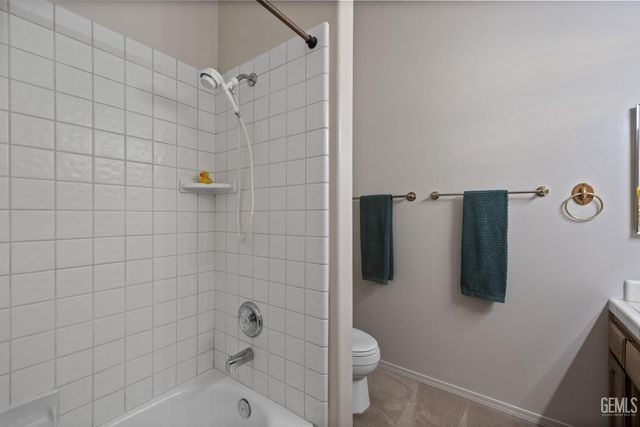 10716 Rising Sun Drive, Bakersfield, CA 93312