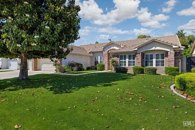 10716 Rising Sun Drive, Bakersfield, CA 93312