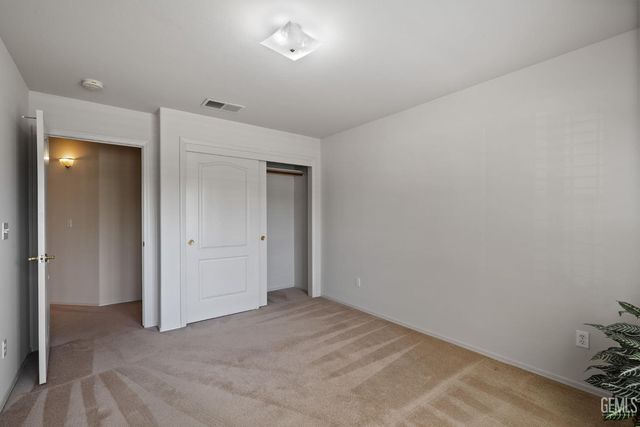 10716 Rising Sun Drive, Bakersfield, CA 93312