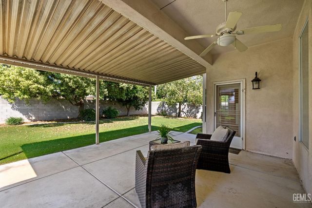 10716 Rising Sun Drive, Bakersfield, CA 93312