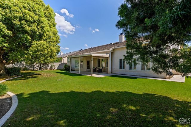 10716 Rising Sun Drive, Bakersfield, CA 93312