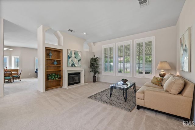 10716 Rising Sun Drive, Bakersfield, CA 93312