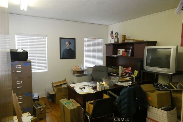 2657 Honolulu, Montrose, CA 91020