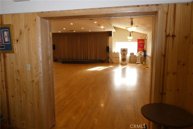 2657 Honolulu, Montrose, CA 91020