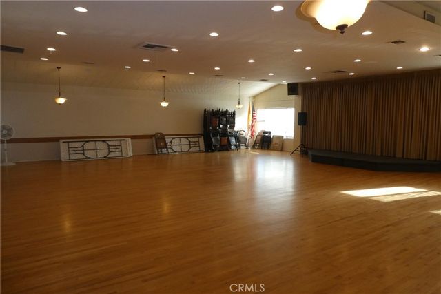 2657 Honolulu, Montrose, CA 91020