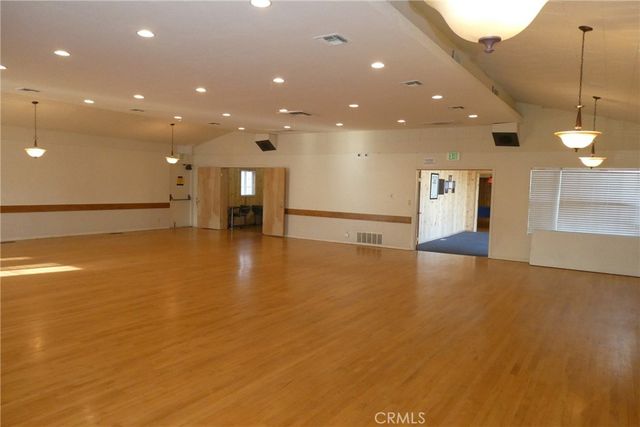 2657 Honolulu, Montrose, CA 91020