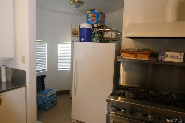 2657 Honolulu, Montrose, CA 91020