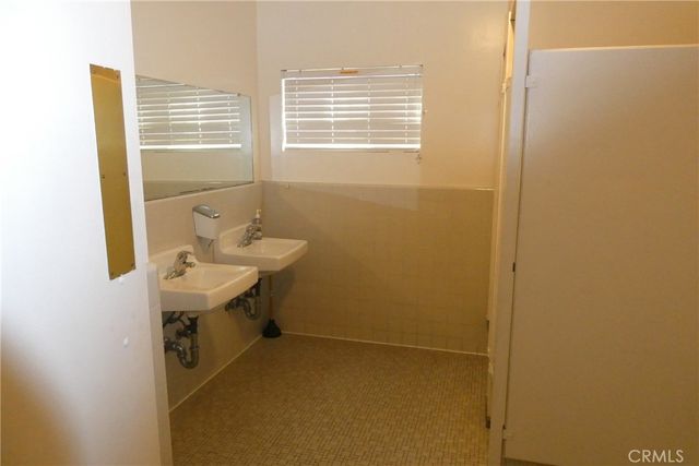 2657 Honolulu, Montrose, CA 91020
