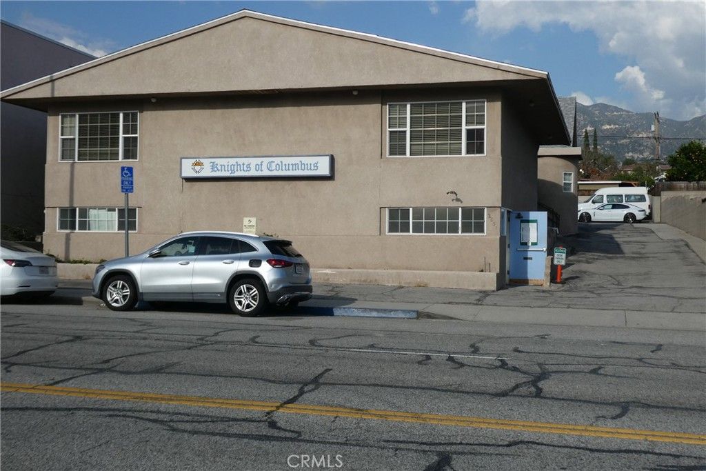2657 Honolulu, Montrose, CA 91020